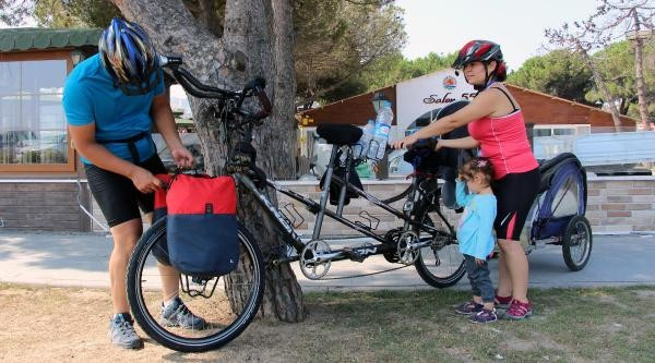 Öğretmen çift 2 yaşındaki kızlarıyla 1000 kilometre pedal çevirecek - Resim: 3