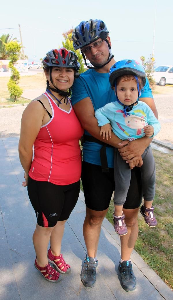 Öğretmen çift 2 yaşındaki kızlarıyla 1000 kilometre pedal çevirecek - Resim: 2