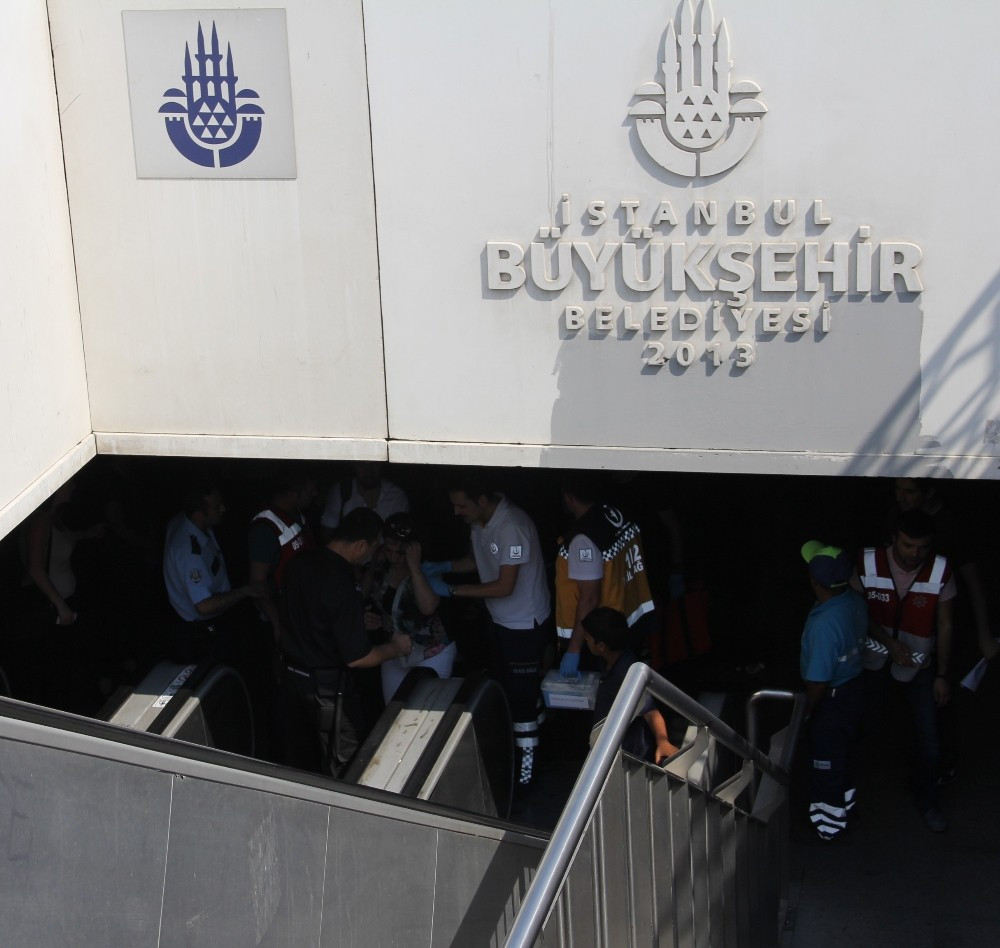 Taksim Metrosu’nda yürüyen merdiven kazası - Resim: 3