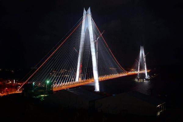 Yavuz Sultan Selim Köprüsü gece ışıl ışıl - Resim: 4