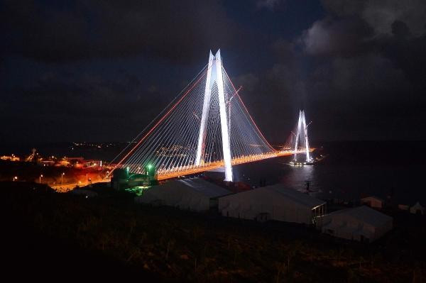 Yavuz Sultan Selim Köprüsü gece ışıl ışıl - Resim: 6