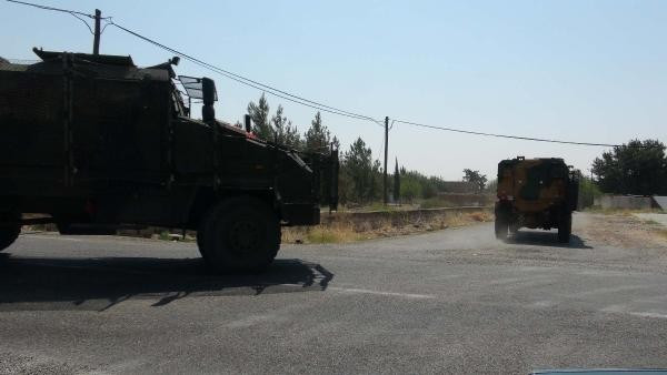 Diyarbakır'dan sevk edilen askeri araçlar Kilis'e ulaştı! - Resim: 1
