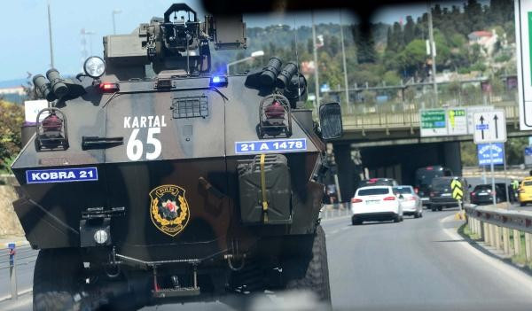 Erdoğan'ın konvoyunda dikkat çeken zırhlı araç - Resim: 1