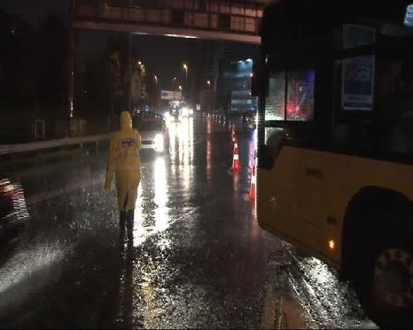 Maraton nedeniyle metrobüsler FSM'den geçiyor - Resim: 3