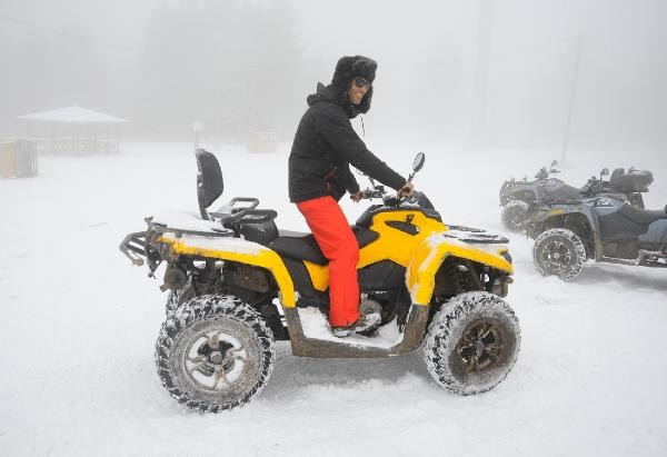 Uludağ’a kar yağdı turist akını başladı - Resim: 4