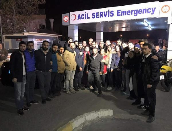 Sprey boya ile Tecavüz meşrulaştırılamaz yazan 5 CHP’liye 4 saatlik gözaltı - Resim: 1