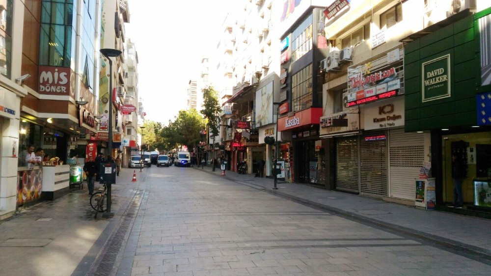 Son dakika İzmir’de bomba paniği - Resim: 2