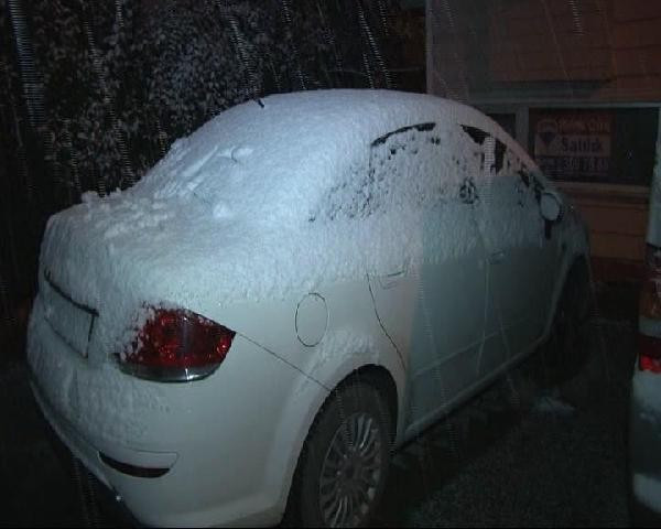 İstanbul'da gece başlayan Kar yağışı devam ediyor - Resim: 1
