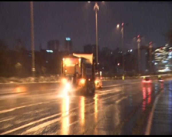 İstanbul'da gece başlayan Kar yağışı devam ediyor - Resim: 9