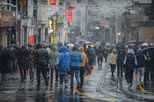 Son dakika haberi: İstanbul'da kar yağışı bastırdı - Resim: 6