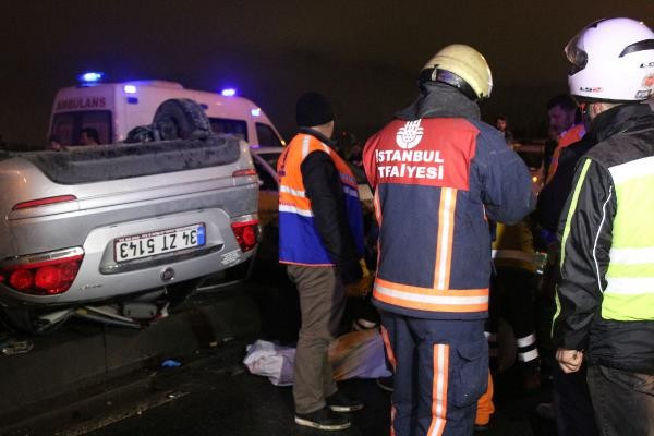 Son dakika haberler: Sefaköy'de feci kaza, takla atan arabanın altında kaldı: 1 ölü - Resim: 1