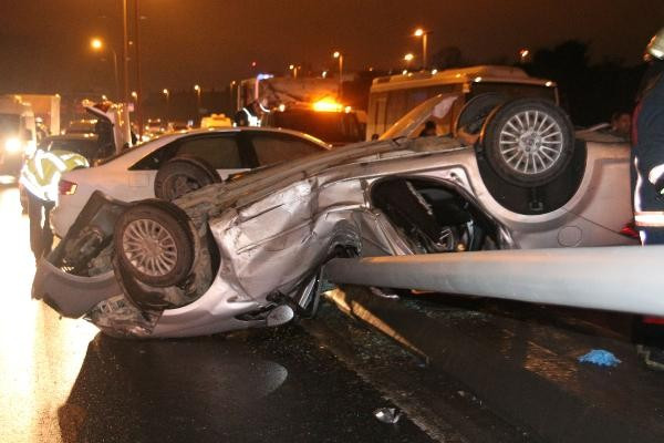 Son dakika haberler: Sefaköy'de feci kaza, takla atan arabanın altında kaldı: 1 ölü - Resim: 7