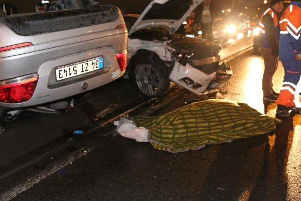Son dakika haberler: Sefaköy'de feci kaza, takla atan arabanın altında kaldı: 1 ölü - Resim: 8