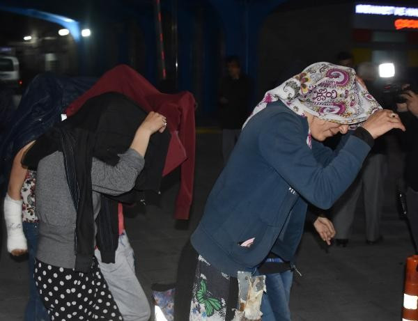 Konya polisi sokakta fuhuş yapan 11 kadını gözaltına aldı - Resim: 3