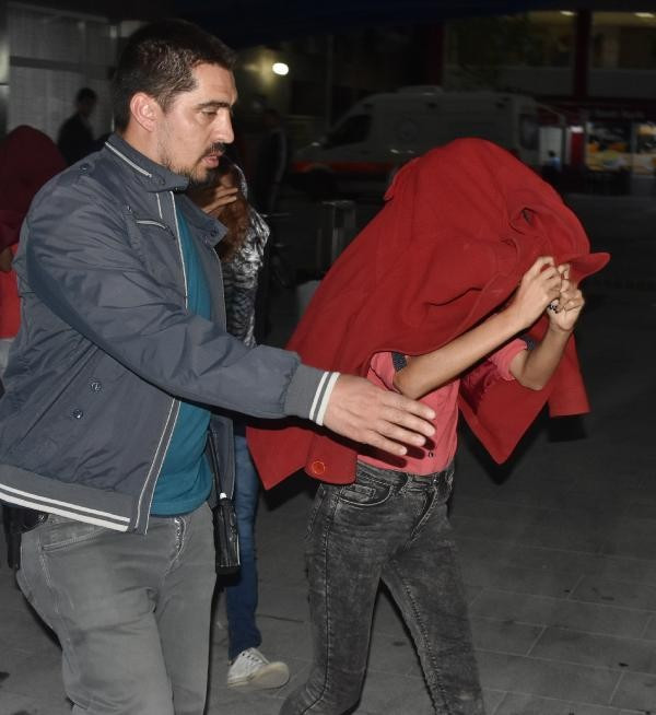 Konya polisi sokakta fuhuş yapan 11 kadını gözaltına aldı - Resim: 6