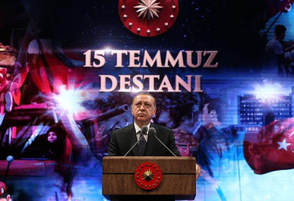 Erdoğan kürsüde konuşurken ilginç olay: Çocuk Erdoğan'a sarılınca - Resim: 7