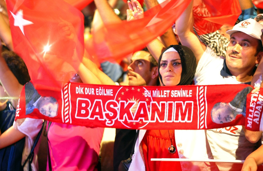 Taksim’de 15 Temmuz demokrasi nöbeti sürüyor - Resim: 2