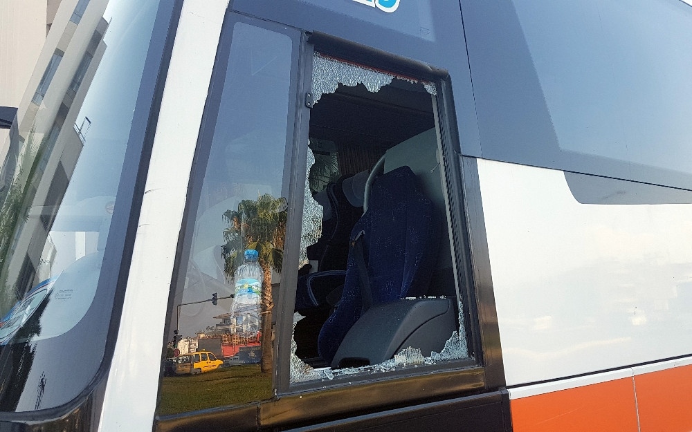 Turist otobüsünde olay: Neye uğradıklarını şaşırdılar - Resim: 3