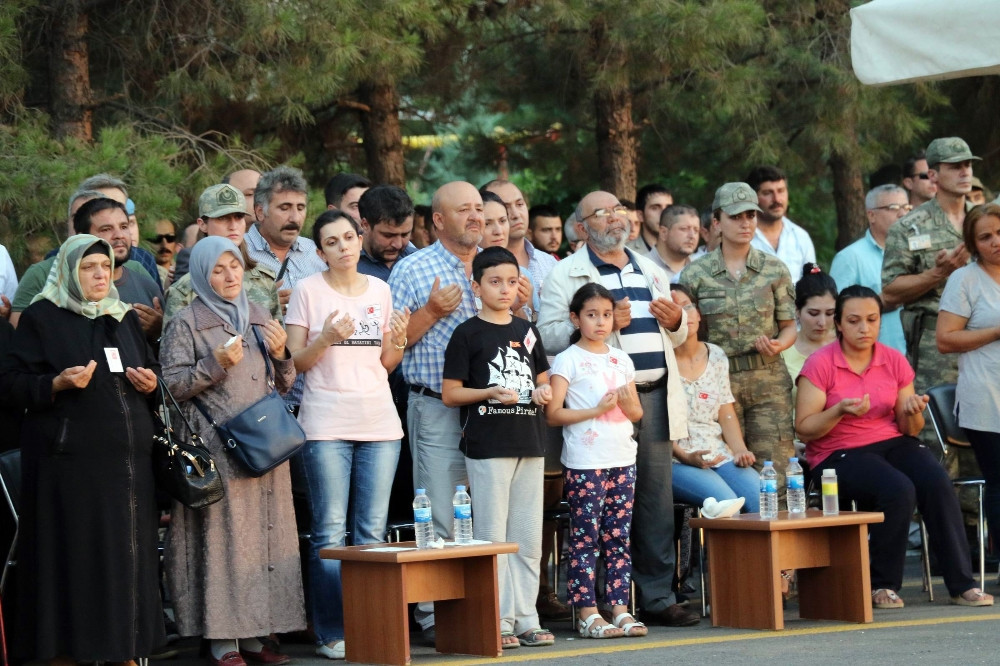 Diyarbakır'da şehit olan binbaşı Ümit Çelik’in çocukları herkesi ağlattı - Resim: 2