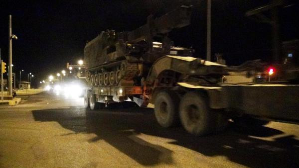 Kilis sınırına askeri araç sevkiyatı yapıldı - Resim: 2