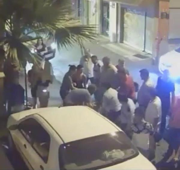 İzmir'de polisin saldırısına uğrayan iki kızdan flaş açıklamalar - Resim: 7