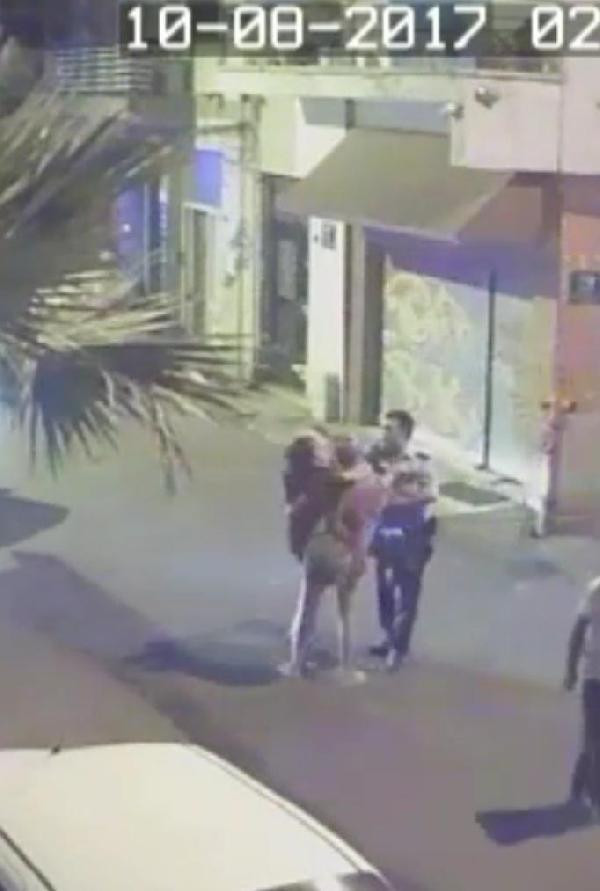İzmir'de polisin saldırısına uğrayan iki kızdan flaş açıklamalar - Resim: 10