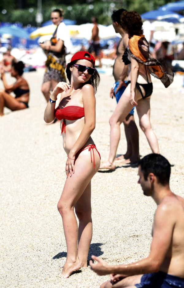 Antalya'da plajlar turistlere kaldı - Resim: 5