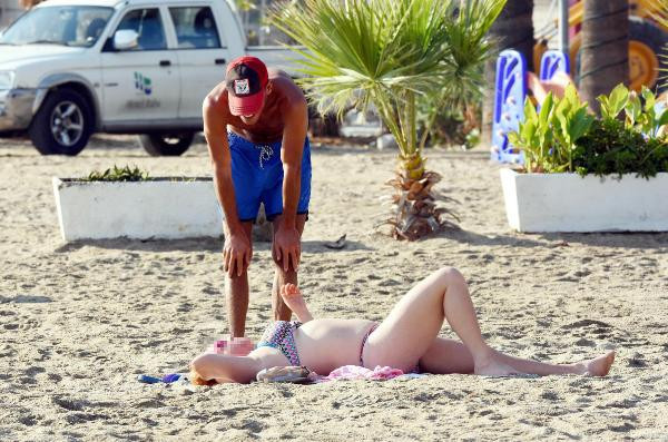 Yabancı turistlere plajda masaj bahanesiyle taciz - Resim: 2