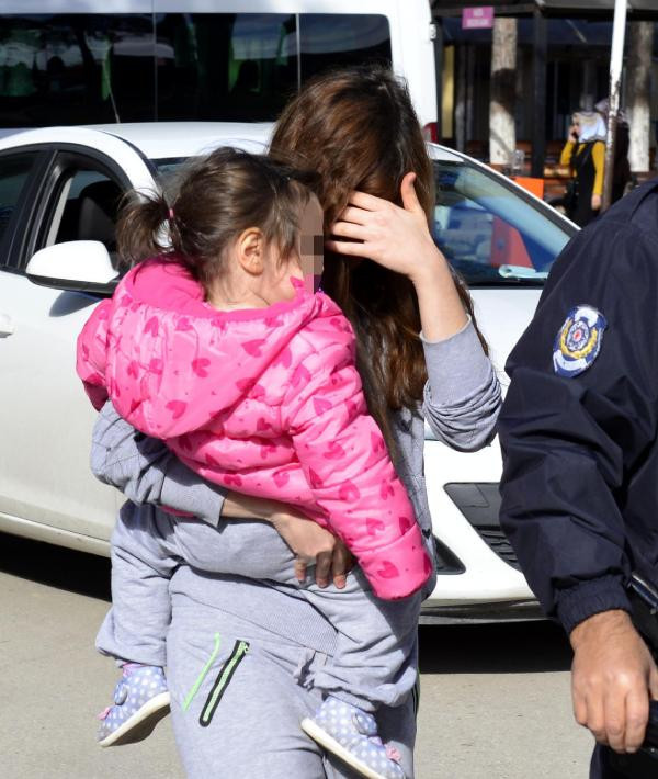 Burası Türkiye: Genç kadın tek başına sokağa çıktı diye dayak yedi - Resim: 1