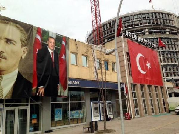 Erdoğan'ın posterini indirdi, gözaltına alındı - Resim: 1
