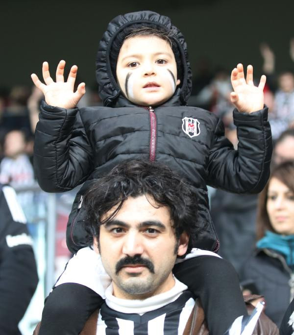 Beşiktaş - Fenerbahçe derbisinden ilginç fotoğraflar - Resim: 5