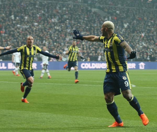 Beşiktaş - Fenerbahçe derbisinden ilginç fotoğraflar - Resim: 8