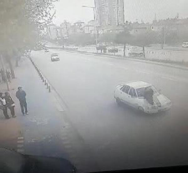 Konya Valisi'ne selam veren polise otomobil çarptı - Resim: 5