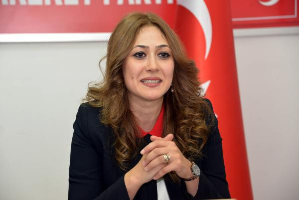 AK Parti'de ders veren MHP'li aday Zuhal Karakoç Dora: Partiye adım atmışlığım olmadı - Resim: 2