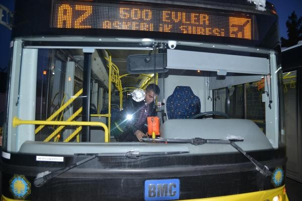 Diyarbakır’da belediye otobüsleri kurşunlandı - Resim: 4
