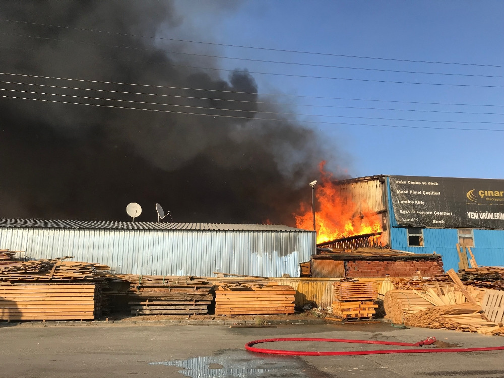 Erdoğan telefonla bilgi aldı: Konya'da 8 fabrika yandı - Resim: 2