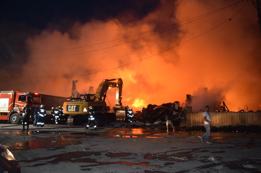 Erdoğan telefonla bilgi aldı: Konya'da 8 fabrika yandı - Resim: 3