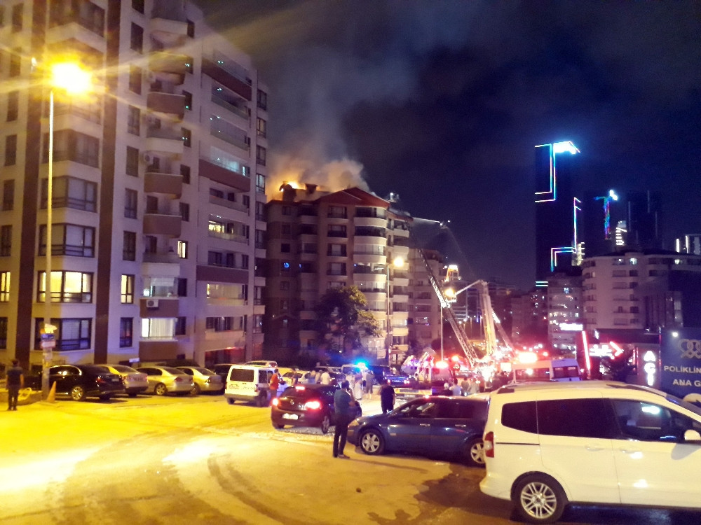 Ankara’da 9 katlı binanın çatısında korkutan yangın - Resim: 1
