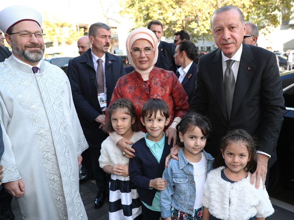 Erdoğan Köln’de cami açtı: Mesut Özil’e yapılanları hazmedemedim - Resim: 1
