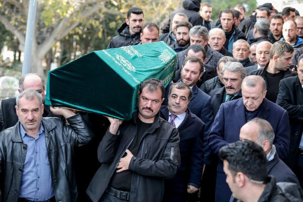 Cumhurbaşkanı Erdoğan, Kadir Turgut'un cenaze namazına katıldı - Resim: 1
