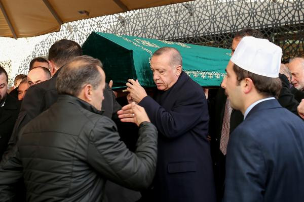 Cumhurbaşkanı Erdoğan, Kadir Turgut'un cenaze namazına katıldı - Resim: 2