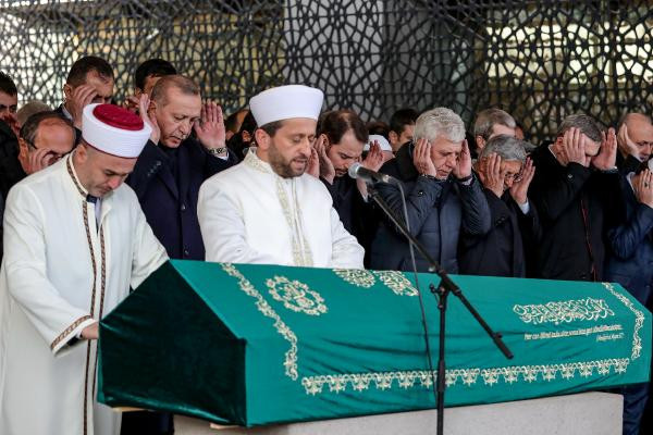 Cumhurbaşkanı Erdoğan, Kadir Turgut'un cenaze namazına katıldı - Resim: 5