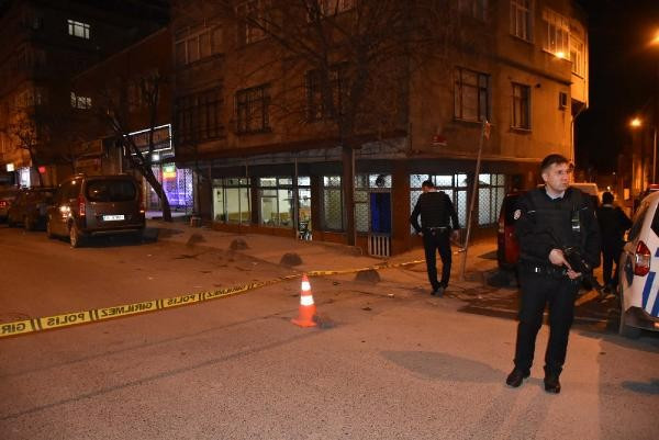 İstanbul'da yine kahvehane tarandı: 2 yaralı - Resim: 1