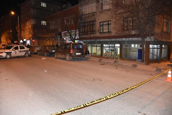 İstanbul'da yine kahvehane tarandı: 2 yaralı - Resim: 4
