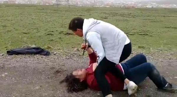 İki genç kızı dağa kaldırıp işkence yaptılar: Şok video - Resim: 9