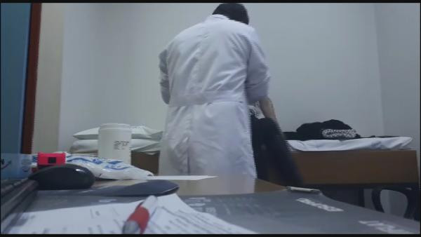 İzmir'de doktor kadın hastalarının üstsüz görüntülerini çekmiş - Resim: 2