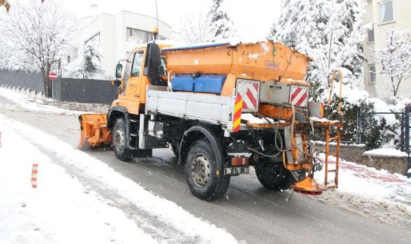 Ankara'da kar yağışıyla kapanan yollar açıldı - Resim: 4