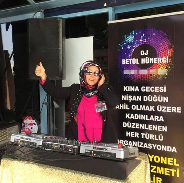 Türbanlı DJ Betül, muhafazakar kadın eğlencelerinin aranan yüzü oldu - Resim: 2