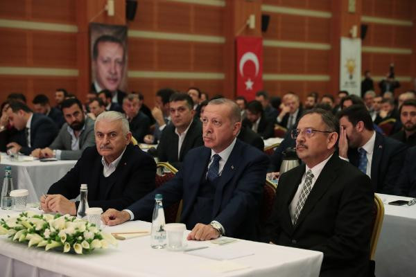 Erdoğan'dan İBB meclis üyeleri ve ilçe belediye başkanlarıyla toplantı - Resim: 4