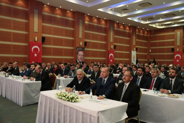 Erdoğan'dan İBB meclis üyeleri ve ilçe belediye başkanlarıyla toplantı - Resim: 2